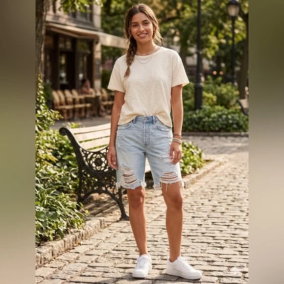 Abercrombie & Fitch Women’s Light Blue High Rise Denim Shorts Distressed Size 6 - Picture 1 of 10